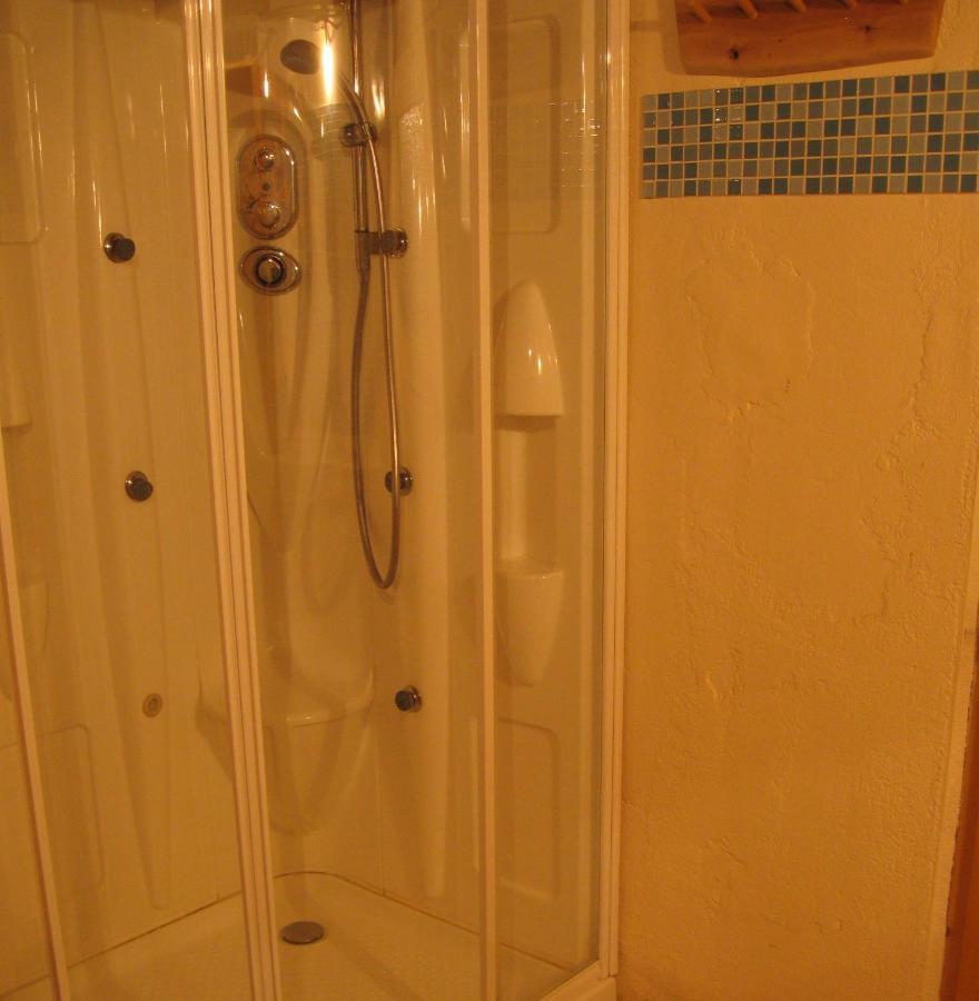Rott Zimmer Mit Sauna Und Kochgelegenheit المظهر الخارجي الصورة